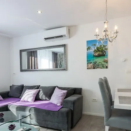 Lidija 1 Apartment Makarska