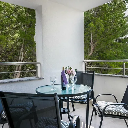 Lidija 1 Apartment *